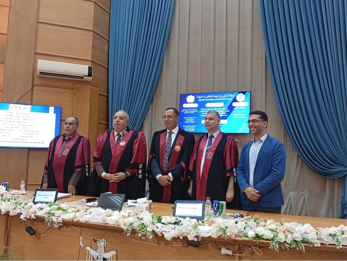 🎉 **تهنئة قلبية من نادي الصقور للتنمية بمناسبة حصول الأستاذ محمود البشبيشي على درجة الدكتوراه** 🎉